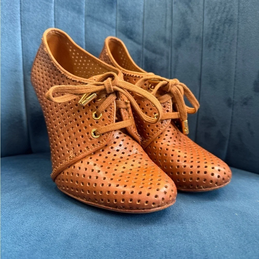 Tory Burch Victor Brown Perforated Leather Wedge Booties Size 7